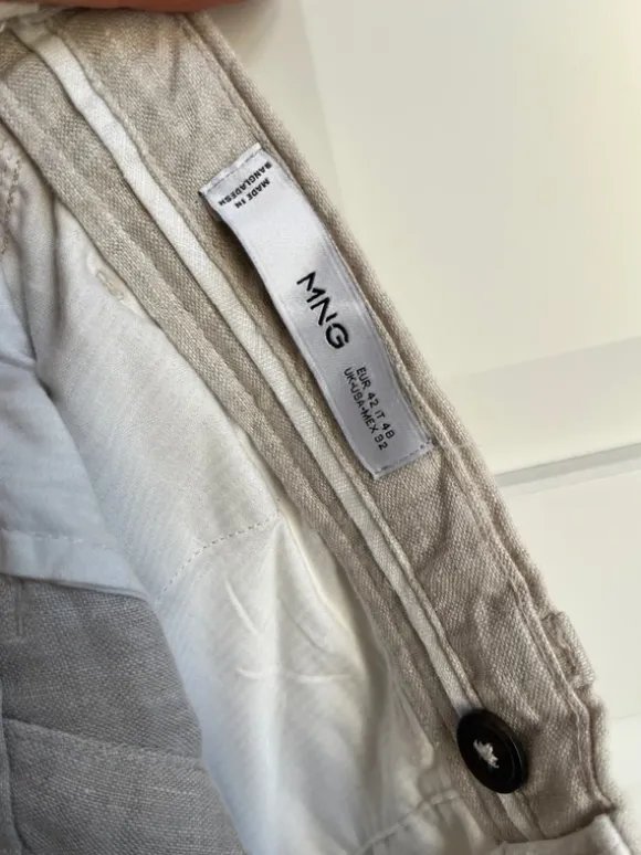 Lette beige bukser fra Mango