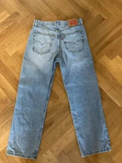 Levi’s 565 jeans