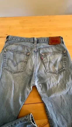 Levis 501 jeans