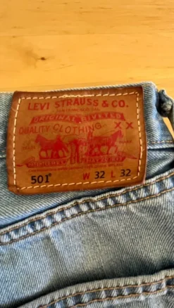 Levis 501 jeans