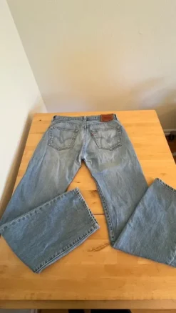Levis 501 jeans
