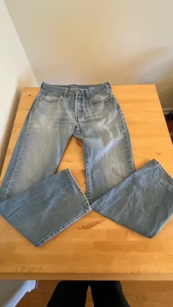 Levis 501 jeans