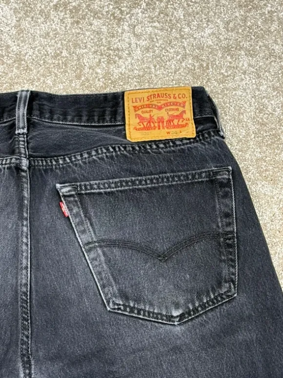 Levi’s 501 jeans W36 L32 black washed denim