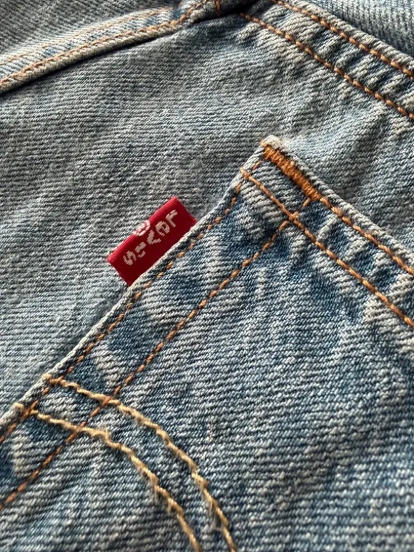 Levi’s 501 shorts w26