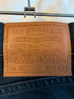 Levi’s 502 W33 L30
