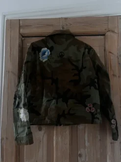 LEVI’S camo jakke