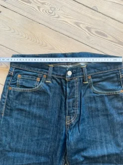 Levis jeans