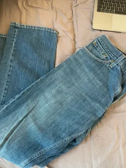 Levis Jeans
