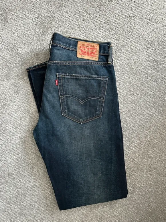LEVIS jeans