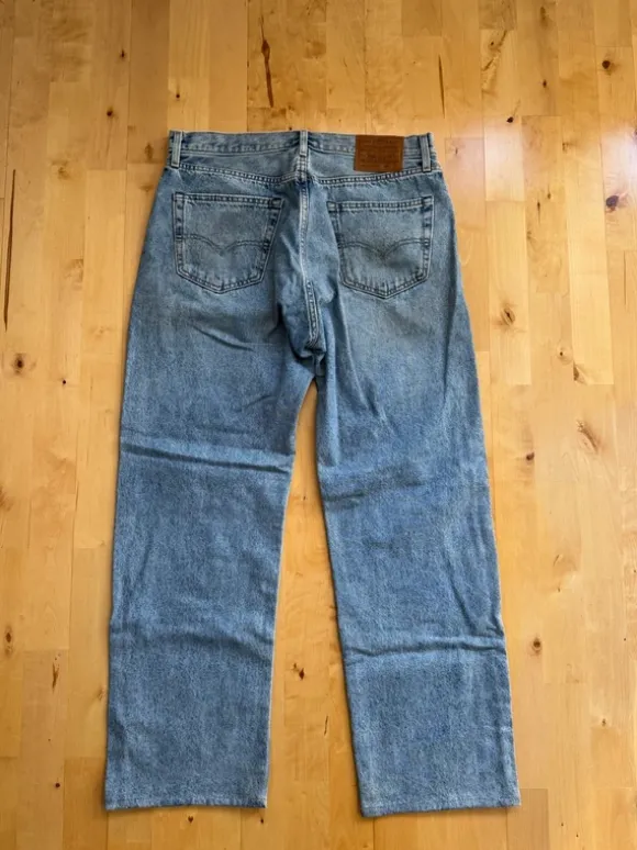 Levis jeans
