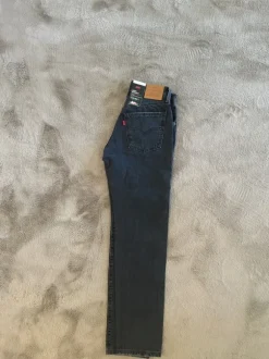 Levi’s Middy Straight women 26x33 ny