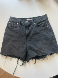 Levis shorts