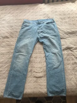 levi’s straight leg
