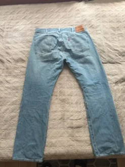 levi’s straight leg