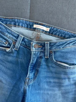 Levi’s superlow skinny jeans