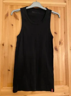 Levis tank top