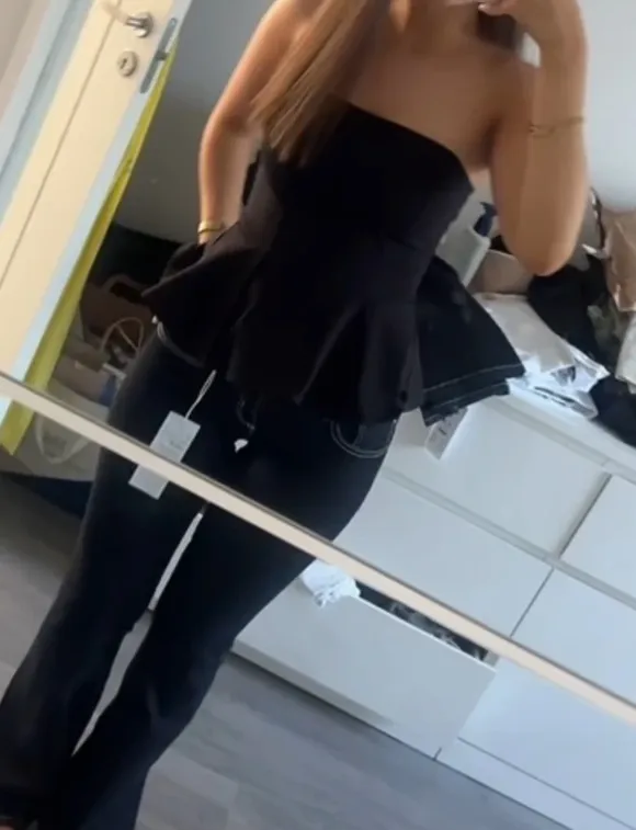 Lågmidjade bootcut jeans från Gina Tricot
