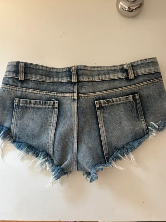 Lågmidjade jeansshorts