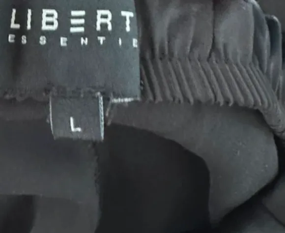 Liberté Essentiel Ova Skirt – sort satin nederdel str. L