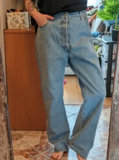 Like new Levis 501 plus size w36L30 boyfriend jeans SWAG opium y2k