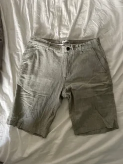 Linen shorts