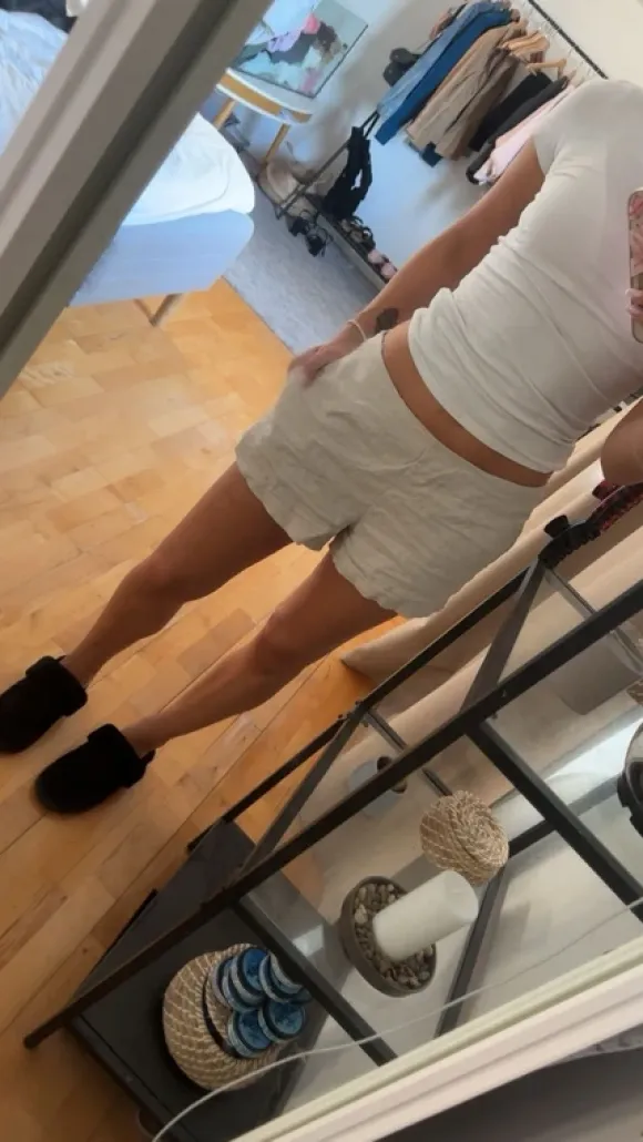 linne shorts