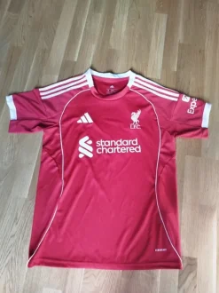 Liverpool hemma tröja 25/26 Alexander Isak 9