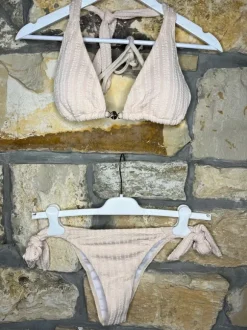 Ljus beige bikini med knyt Helt ny oanvänd