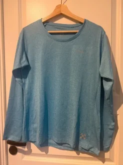 Ljusblå långärmad tränings T-shirt från X-trail