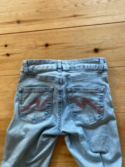 Ljusblåa jeans