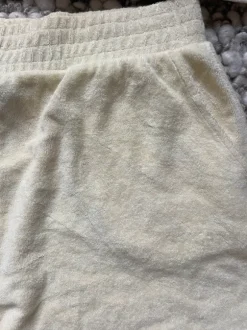 ljusgult frotte sett från Gina