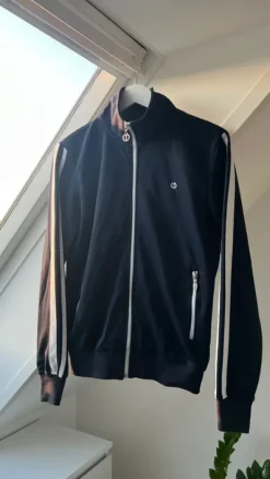 Lækker zip-up med hvide striber - S/M
