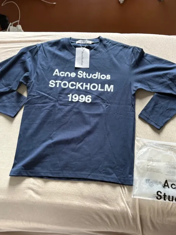 Long sleeve