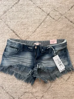 Low rise Gina tricot shorts