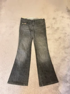Low waist jeans