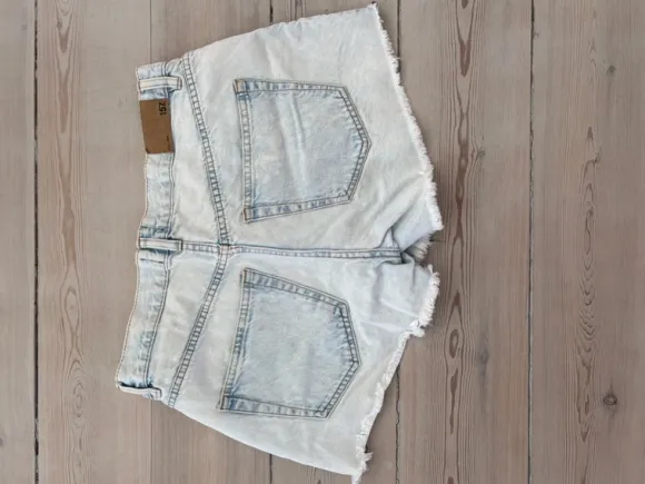 Low waist shorts