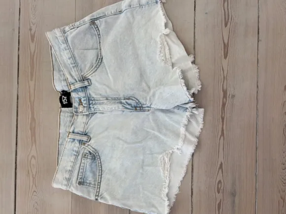 Low waist shorts