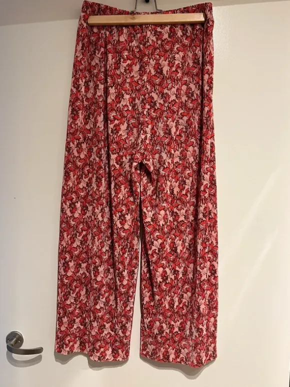 Løse bukser