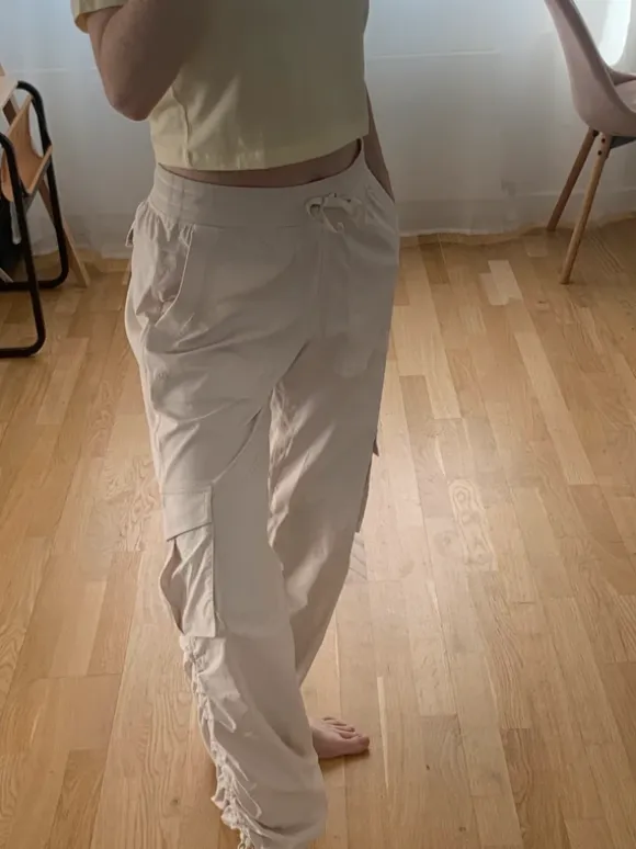 Lululemon cargo dance studio mid rise pants