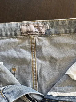Lyse jeans med tryk