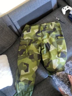 M90 byxorna svenska äkta. För vikt 105kg