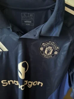 Manchester United 24/25 Away Jersey – Mainoo #37