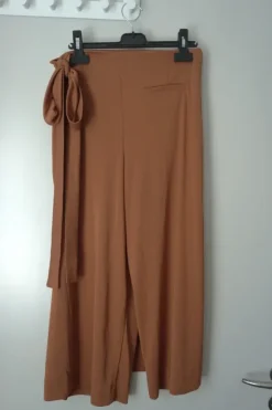 Mango Suit Capri Pants - Skirt Effect / Wrap Design - Mustard/Caramel Brown