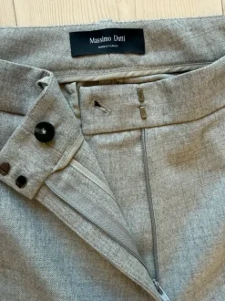 Massimo Dutti bukser fra 2026