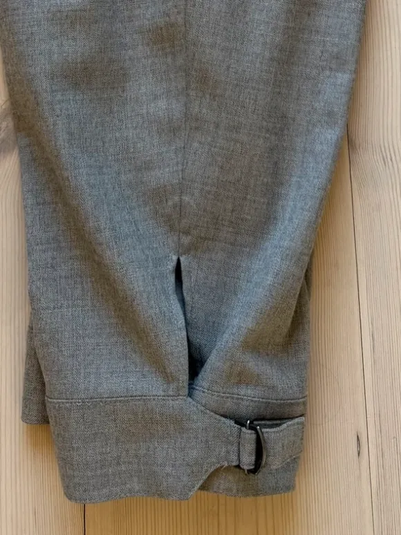 Massimo Dutti bukser fra 2026