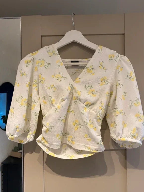Matchande sett, kjol och topp från Gina tricot