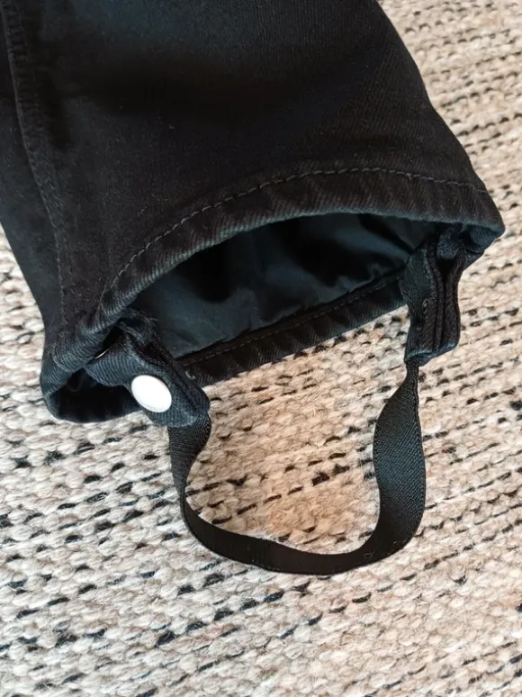 Mc jeans från Richa, svarta med knä och höftskydd