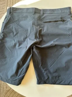 MC Kinley shorts
