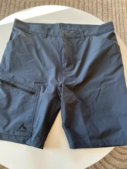 MC Kinley shorts