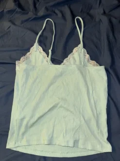 Mint grön linne med lace